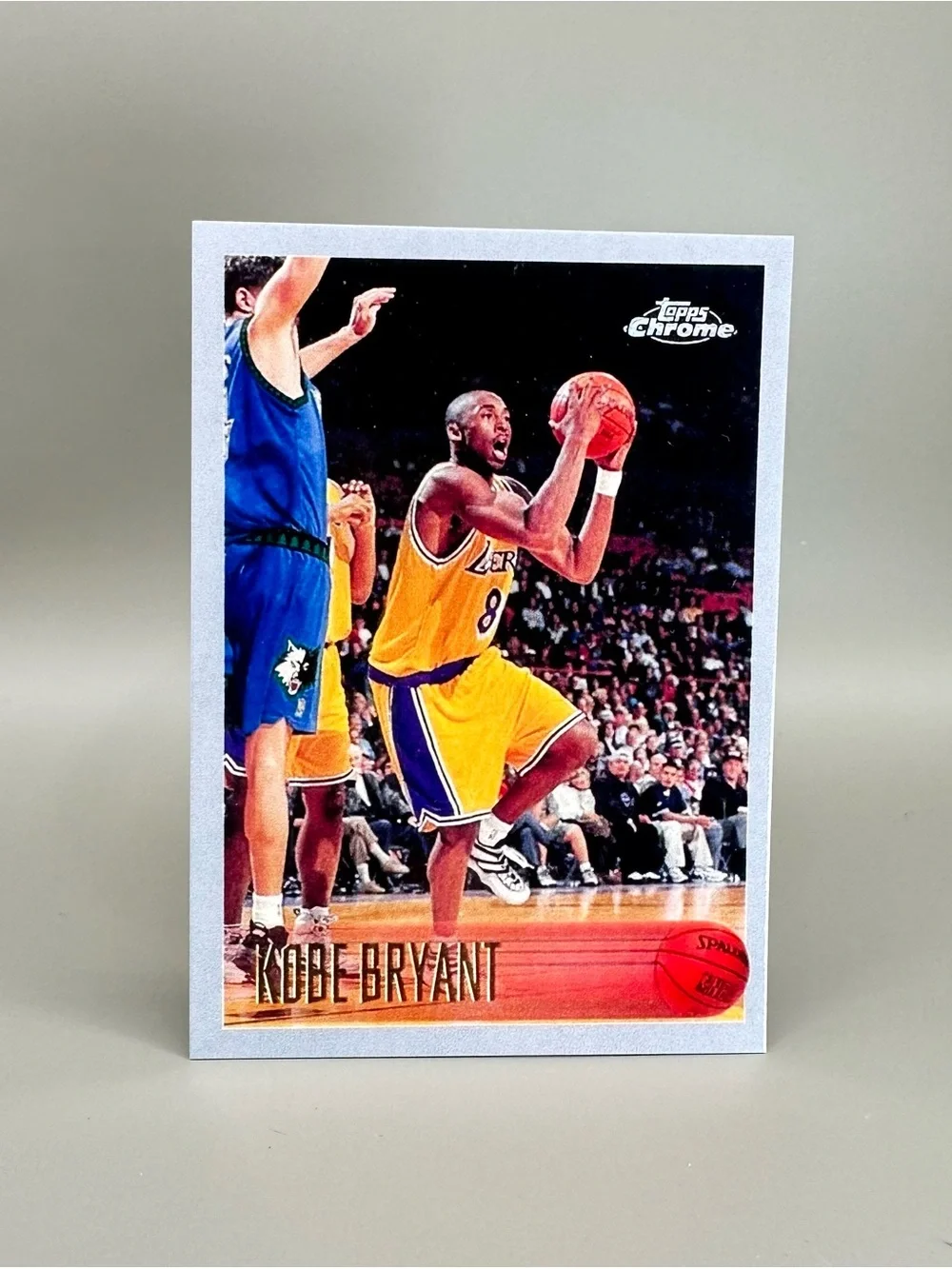Kobe Bryant Rookie 1996 Topps Chrome #138 Novelty Basketball Card. LA Lakers.